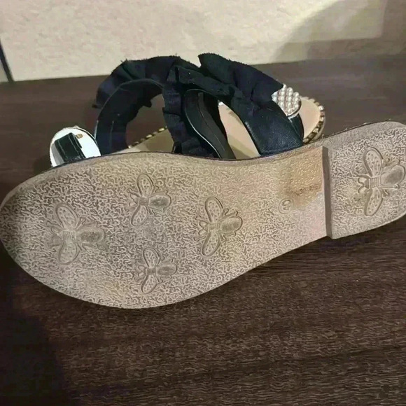 Ruffle Sandal w/ Pineapple - Picture 3 of 3